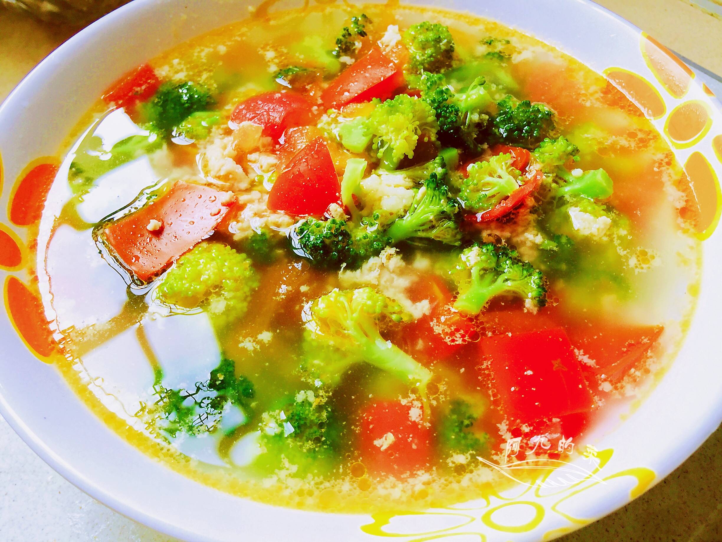 什么菜适合做蔬菜汤 1cda2620768a40e692fb167f8466d3e6.jpeg