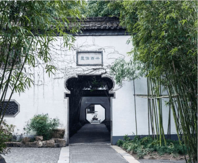 乾隆朝的经济总量_乾隆岁朝行乐图(3)