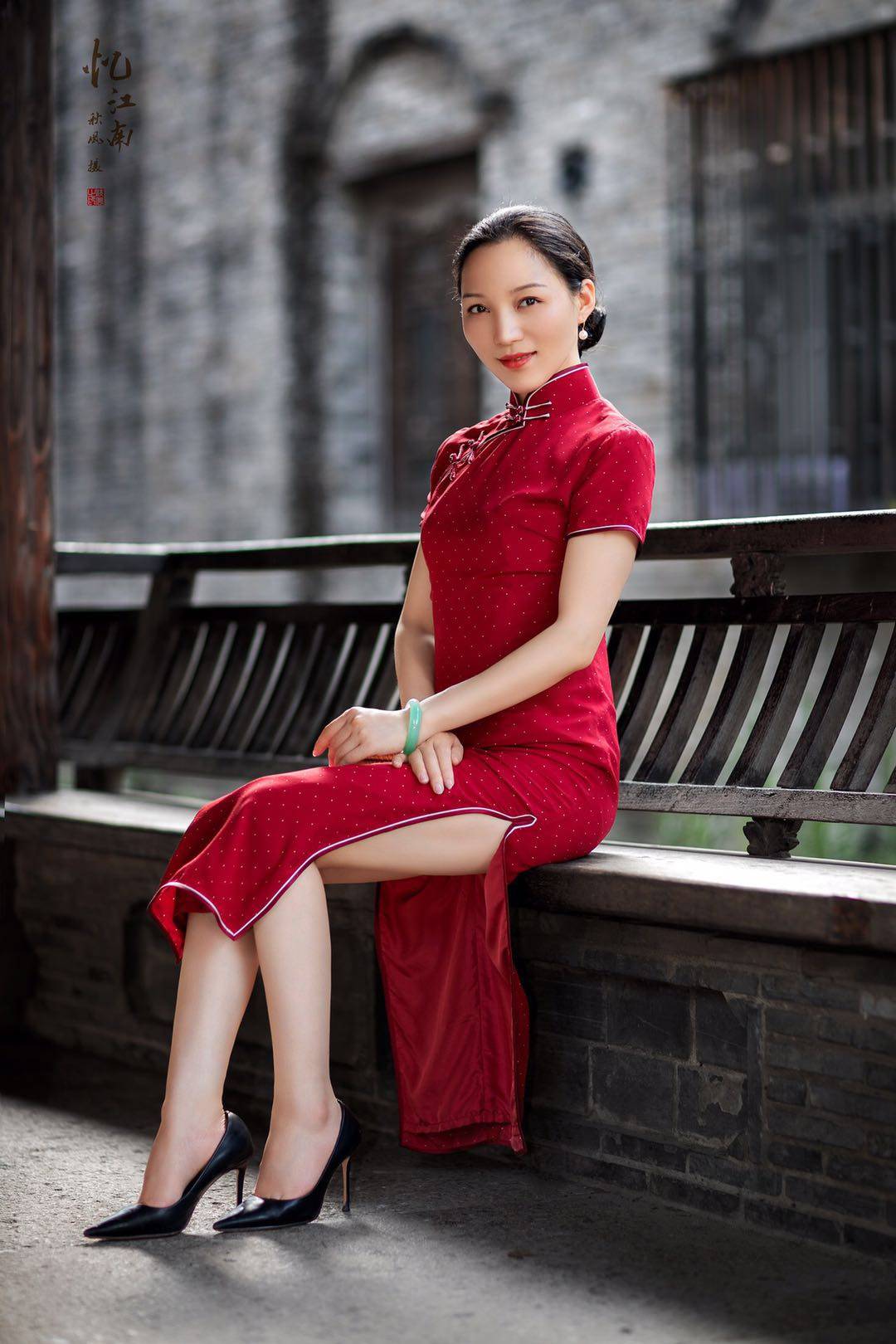 拒绝大妈照,学好这7个适合中年女性的拍照姿势,拍出你