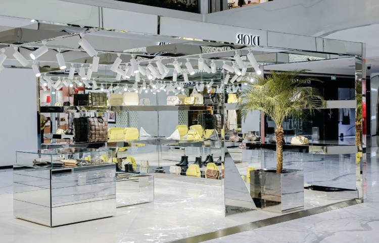 Bottega|“人间种草机”童瑶，手里的包包太飒了！