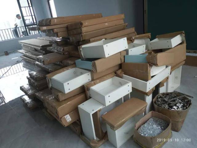 木地板|先铺木地板，还是先装衣柜？顺序没搞对，住上几年要后悔！