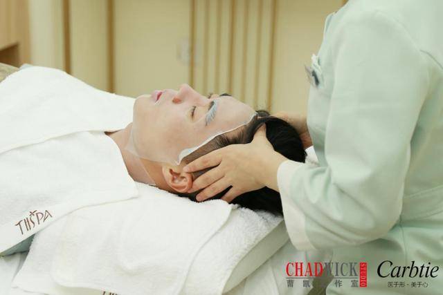 肌肤|知名时尚博主曹凯 素颜无暇的美肤秘诀