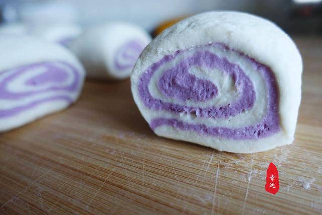 风车|蒸出来的花式馒头，像个风车又像是一朵花用一个紫薯
