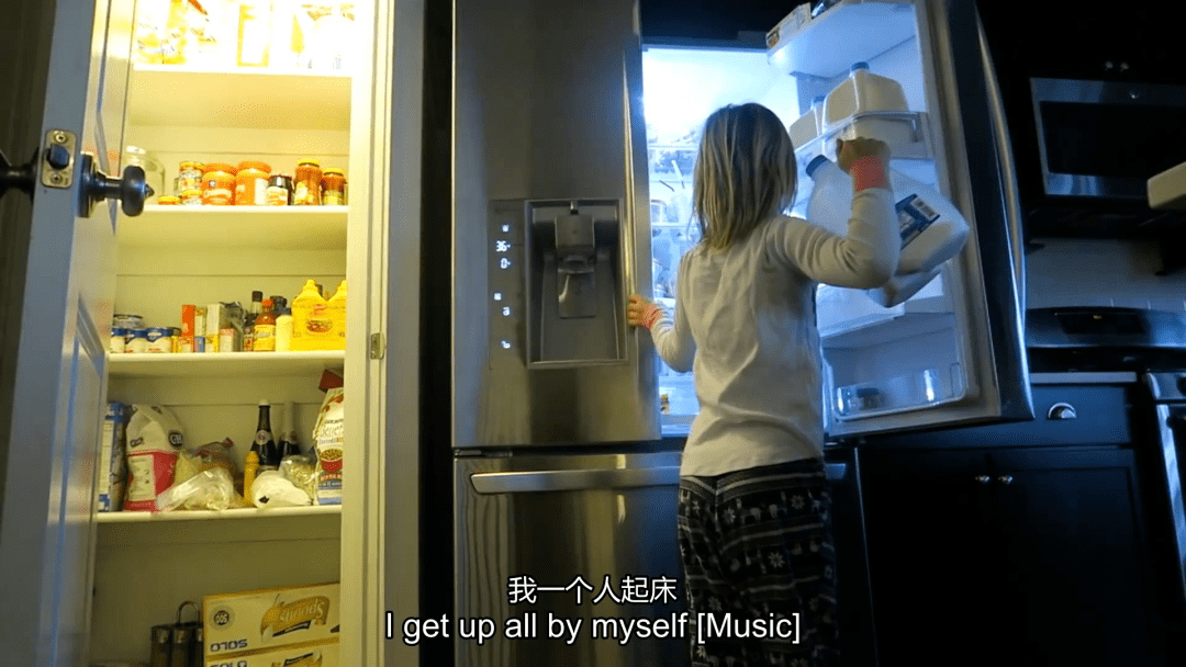 冰箱里用英语怎么读 868ed2c3cf824f1ca96f7b9fcbbc4d25.png