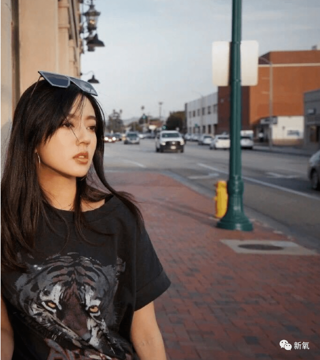 立体度|她不是安以轩亲妹吗？怎么出道5年都没火，还被骂到差点退圈？