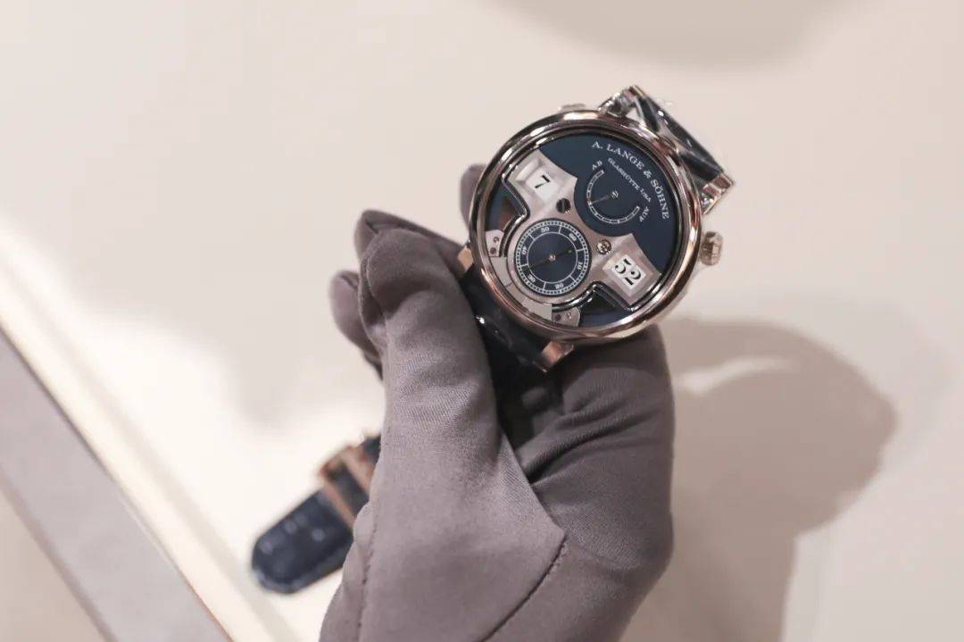 表盘|今年流行排队买表了？价格还翻倍？这些新表值得一看