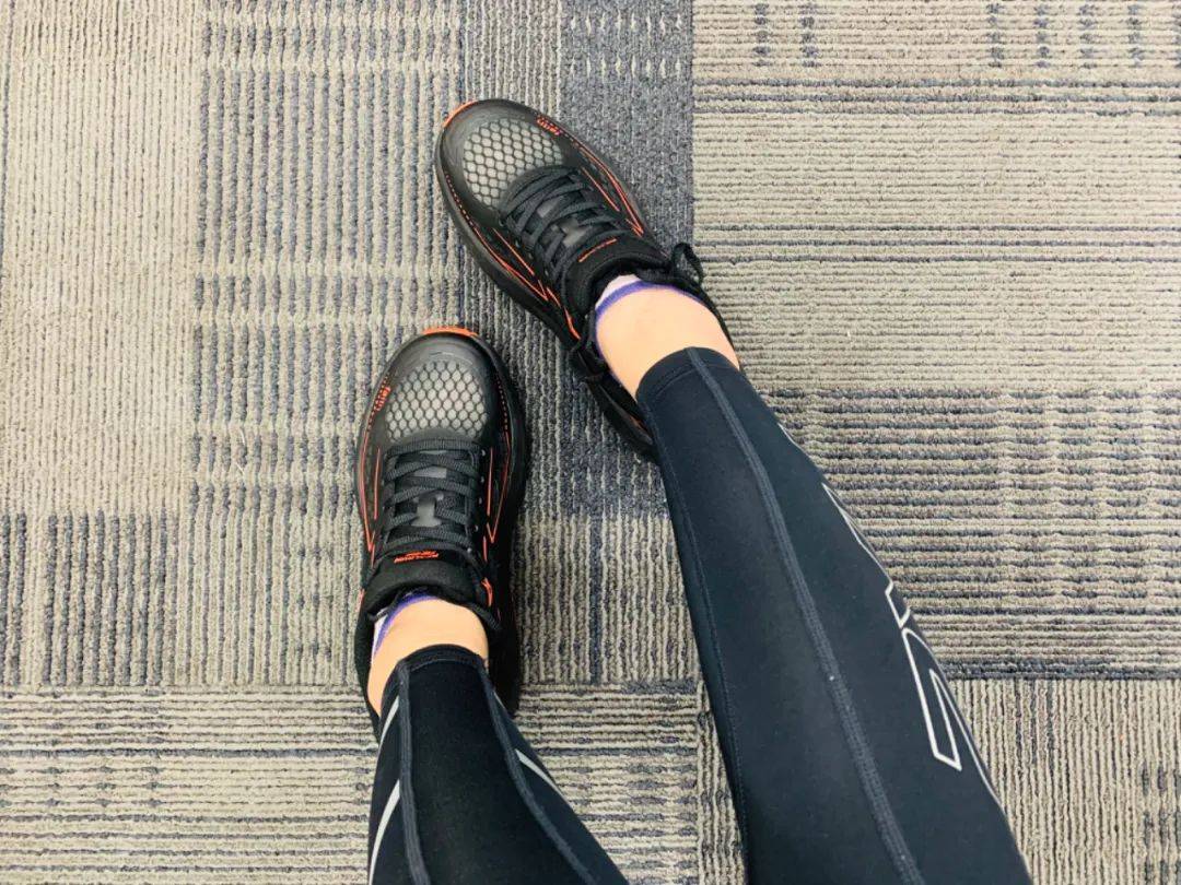 地形|R2信念全地形跑鞋，公路，山地，跑步机都可以驾驭！