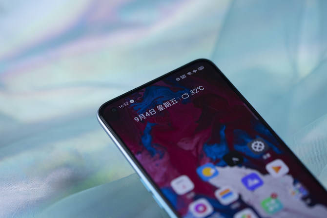 视频|realme真我X7测评：最便宜的65W超级闪充手机