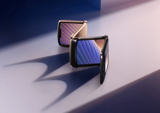 razr|motorola razr 刀锋5G折叠手机发布：无缝无折痕，用经典碰撞未来