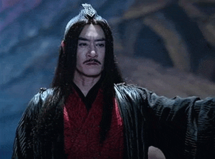 他在剧中饰演的是温若寒,虽然在这部剧中并没有像在七仙女中化着那么