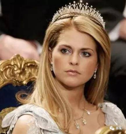 造型|宋丹丹是隐藏神颜啊！女明星都翻车的公主造型造型她却赢了满堂彩！