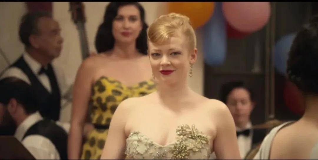 洋娃娃|澳洲版周迅、高级厌世脸2.0，被这未被发掘的美貌宝藏炸出来了