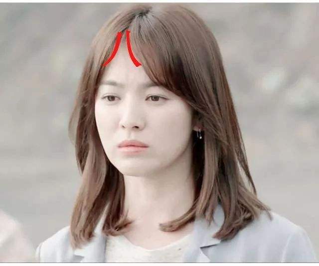 袁姗姗|Lisa没有刘海像变了一个人？辛芷蕾袁姗姗换发型更是堪比整容