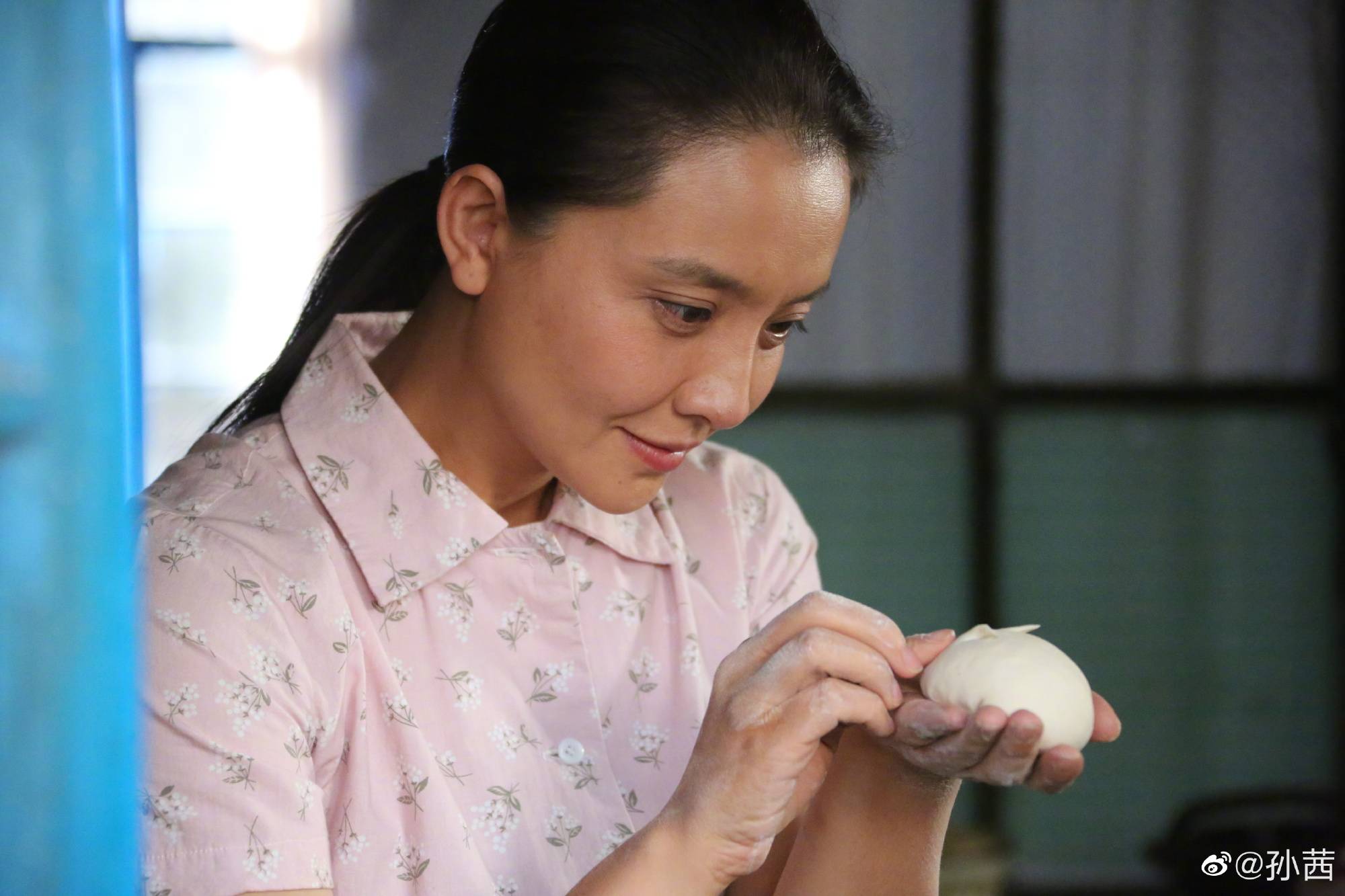 蒙古族|军人出身长相洋气的孙茜,演蒙古族农村妇女怎么看还是缺少精气神