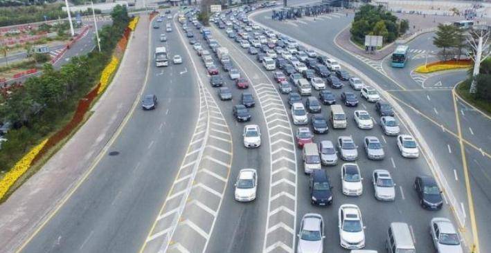 高速公路收费gdp_中国物流费用占GDP达16 多地实施高速公路降费(3)