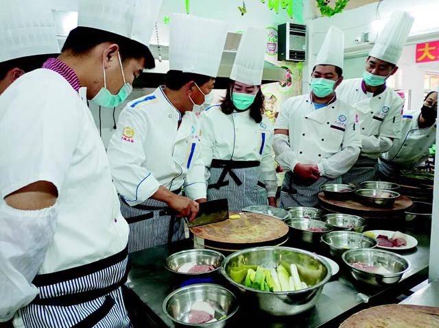 消息资讯|面点手艺学会了，快递小哥要创业