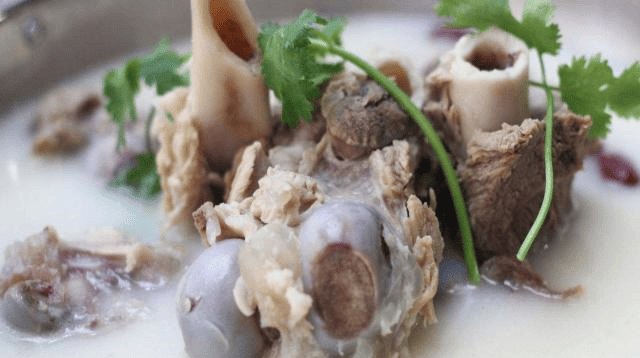 怎么熬猪骨头汤更好喝 c9da08ead4b84e5ca9ae6076ef236ddb.png