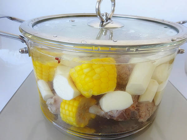 玉米猪骨|比牛羊肉温和，9元1斤每个人都吃得起！秋天要多吃这肉