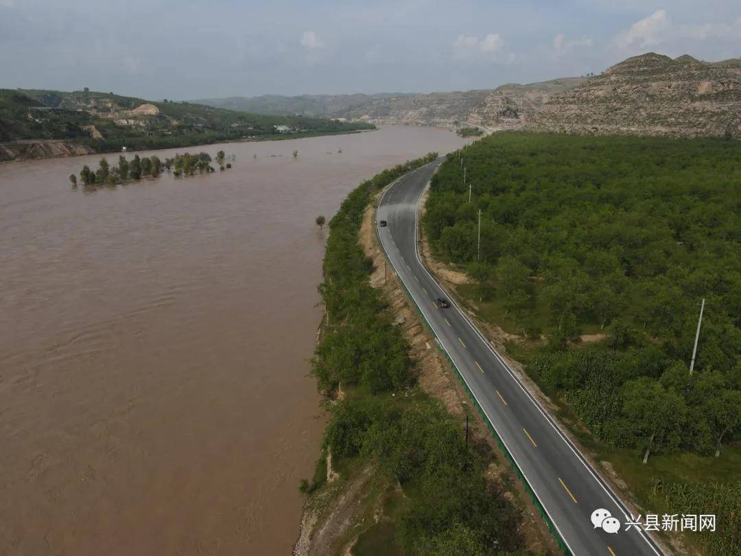 山西路桥集团兴县沿黄旅游公路全力推进