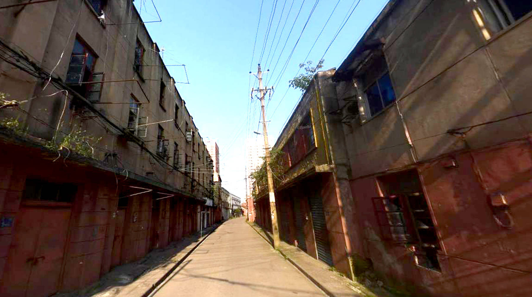 武汉城区即将消失的正街:长江边上热闹的老巷子,拆迁一条少一条