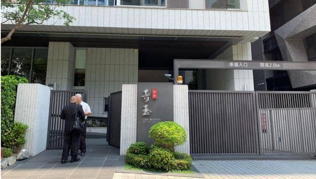 黄鸿升死因曝光！浴室滑倒不治身亡，杨丞琳得