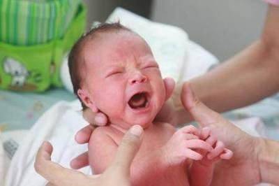 身高|是巧合还是护士测错了冷知识!为啥新生儿的身高都是50cm
