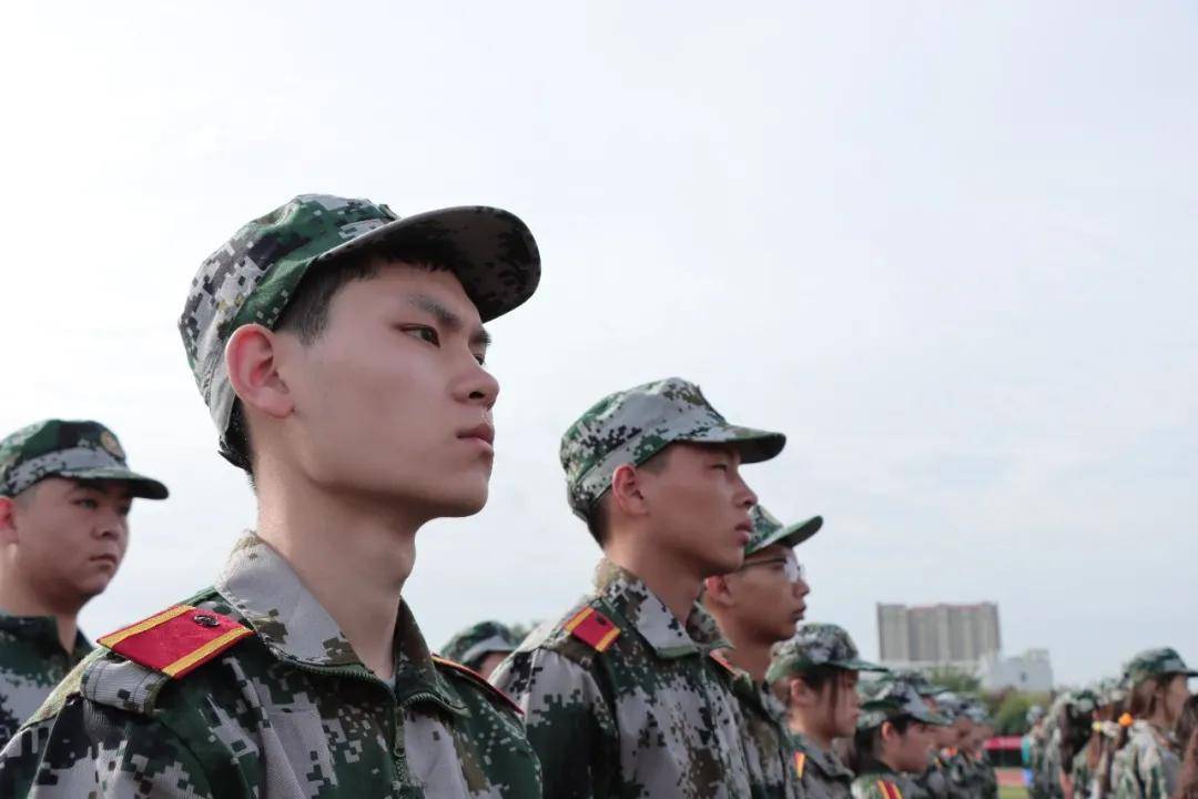 消息资讯|西安工商学院隆重举行2020级新生开学典礼暨军训动员大会