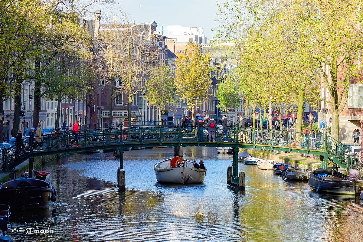 阿姆斯特丹运河风情:延续了数百年的诗情画意！