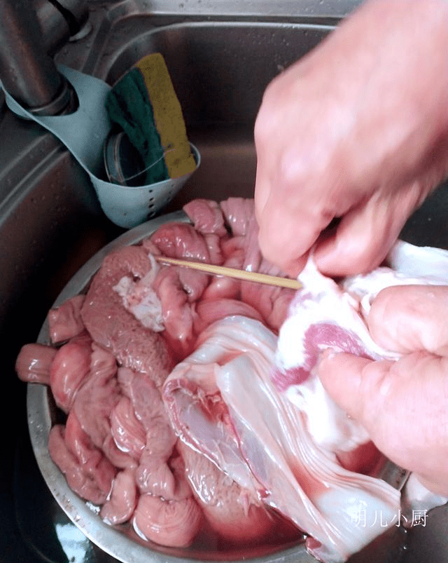 129e81e8f0124163bf93d135f3edb500.png