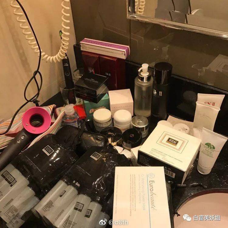 富二代|16岁收500w礼物,上海超级富二代名不虚传…