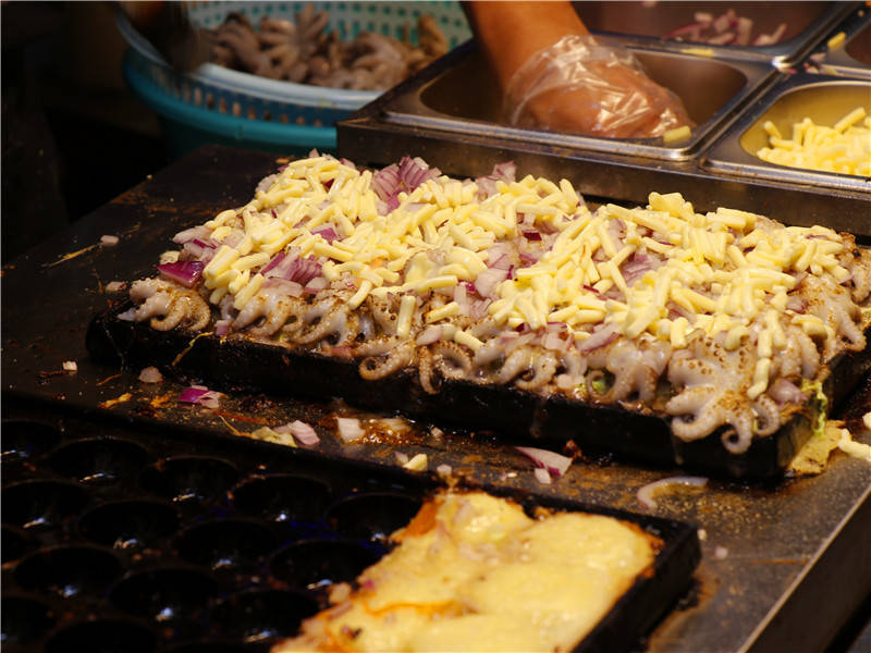 高丽菜|就为了买个网红的章鱼烧游曾厝垵趣事：排队二十分钟