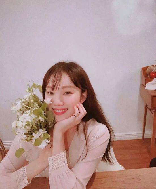 宋慧乔|新韩式齐刘海 宋慧乔和李圣经都剪了