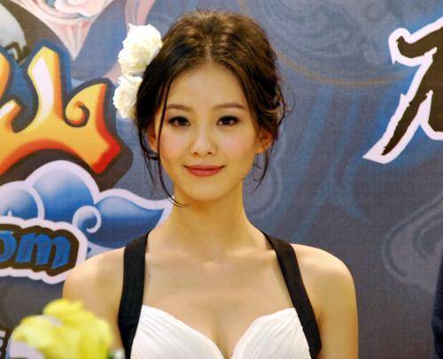 最受喜爱演员排名，王一博下滑严重，成毅第二