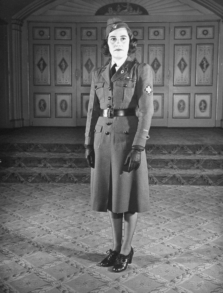 战争连衣裙:二战时期女性军人制服
