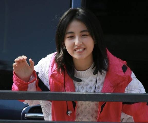 天使|国民妹妹张子枫的脸是被天使吻过吧,就算是素颜,也依旧有优越感