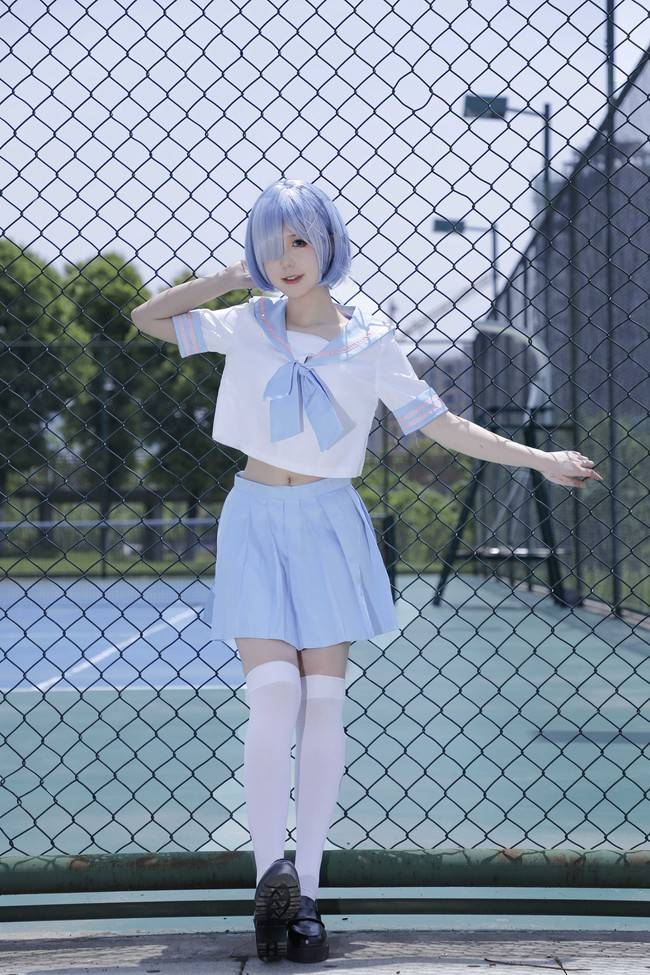 cos花丛中的jk蕾姆人比花还要美呢