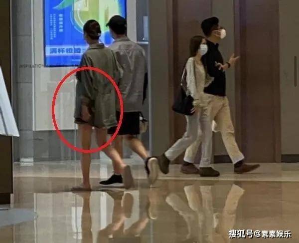 张馨月|张馨月庆祝30岁生日，晒林峰送的豪华礼物，项链和手环令人羡慕