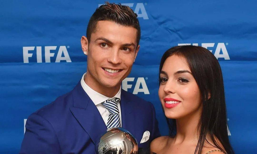 乔治娜|全球第一高富帅娶94年柜姐：狮子&水瓶这对CP，是我磕过最励志的糖