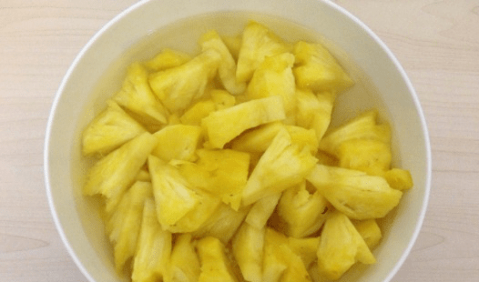 菠萝怎么做好吃不酸 7523dc12febf4419ba042f8d0e11a100.png
