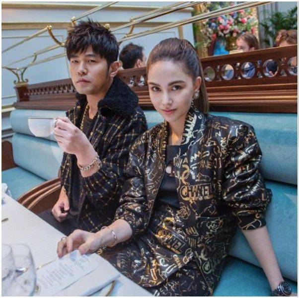 和林|昆凌和林志玲同框，被吐槽品味堪忧气质差，看着比志玲姐姐还年长