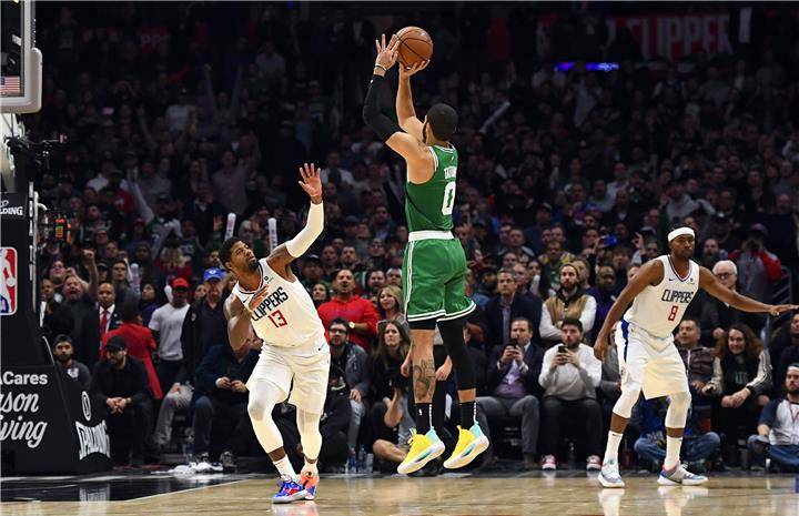 nba高管声称22岁的塔图姆比30岁的乔治更好,你赞同这种说法吗?