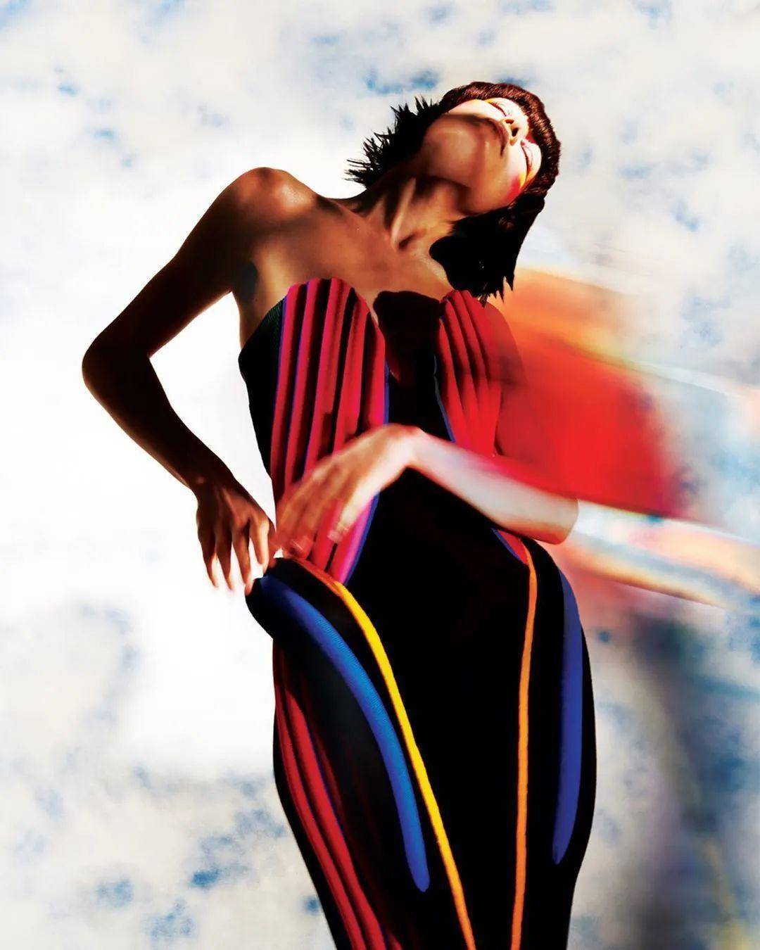 印花|衣图 | 数字美学、神秘符号与百搭极简图案的触及点在哪里？