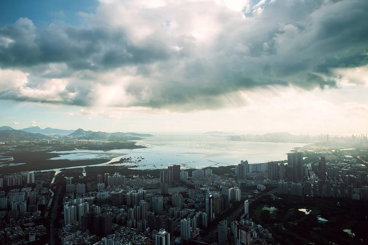 楼市|原创深圳楼市调控升级？二手房交易量持续下跌，深圳楼市的未来咋看？