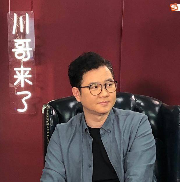 原创情感主持人赵川:离婚2次是"软肋",3婚娶小16岁空姐幸福美满