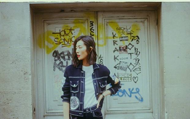 气质|大表姐刘雯真不愧是超模啊！牛仔套装气质明显不一样，随便穿都美