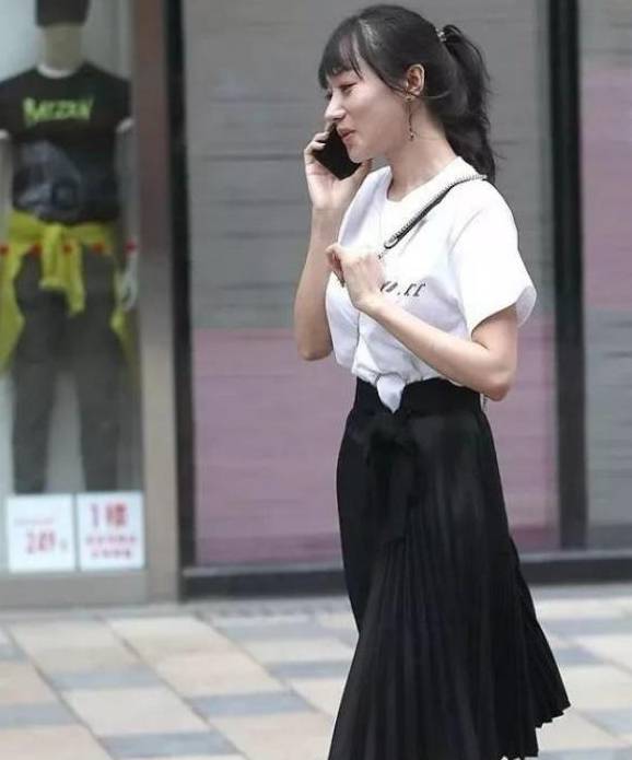 慵懒感十足的小衫 33f47ca3f837496883436913f90f83e2.jpeg