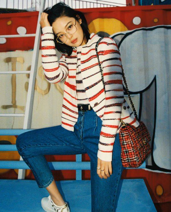 网络|辛芷蕾“M字蹲”走红网络！正面看无丝毫赘肉，体重超90就别试了