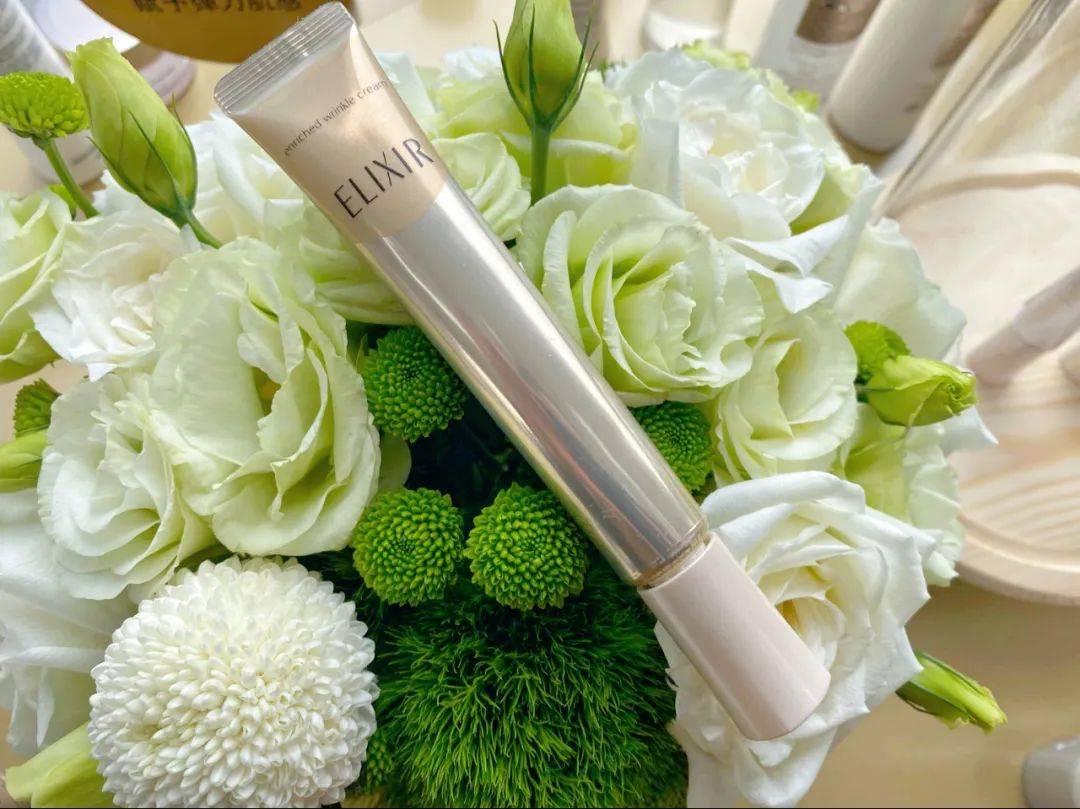 尔优悦|『质』敬美丽!怡丽丝尔线下快闪店空降济南世茂!听说小仙女们都去了…