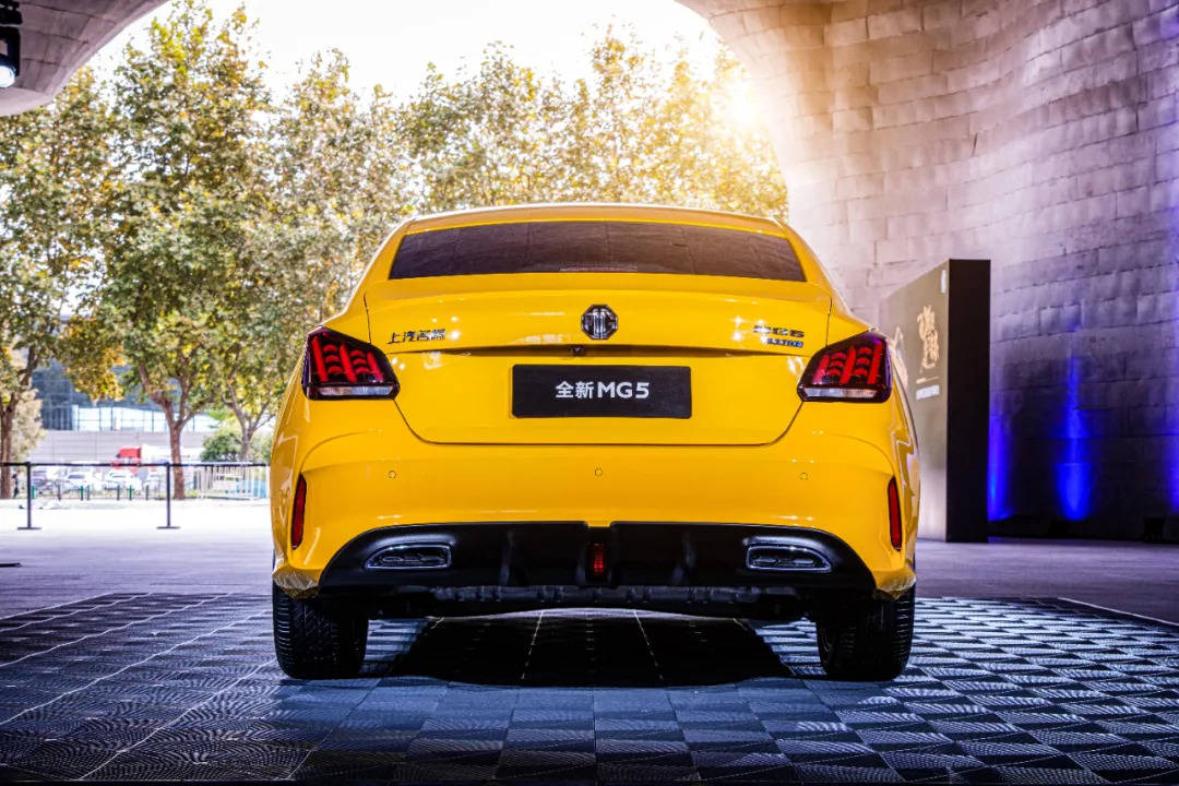 口号|MG5喊出「拿下青春」的口号，是愿景还是笃定？