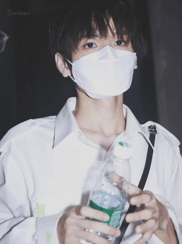 口罩怎么戴才好看高颜值 7f1bff9bf5814a3388b9c441928910e2.png